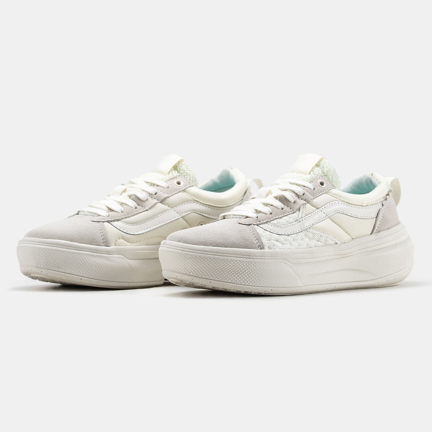 Vans Old Skool Overt Plus CC Beige