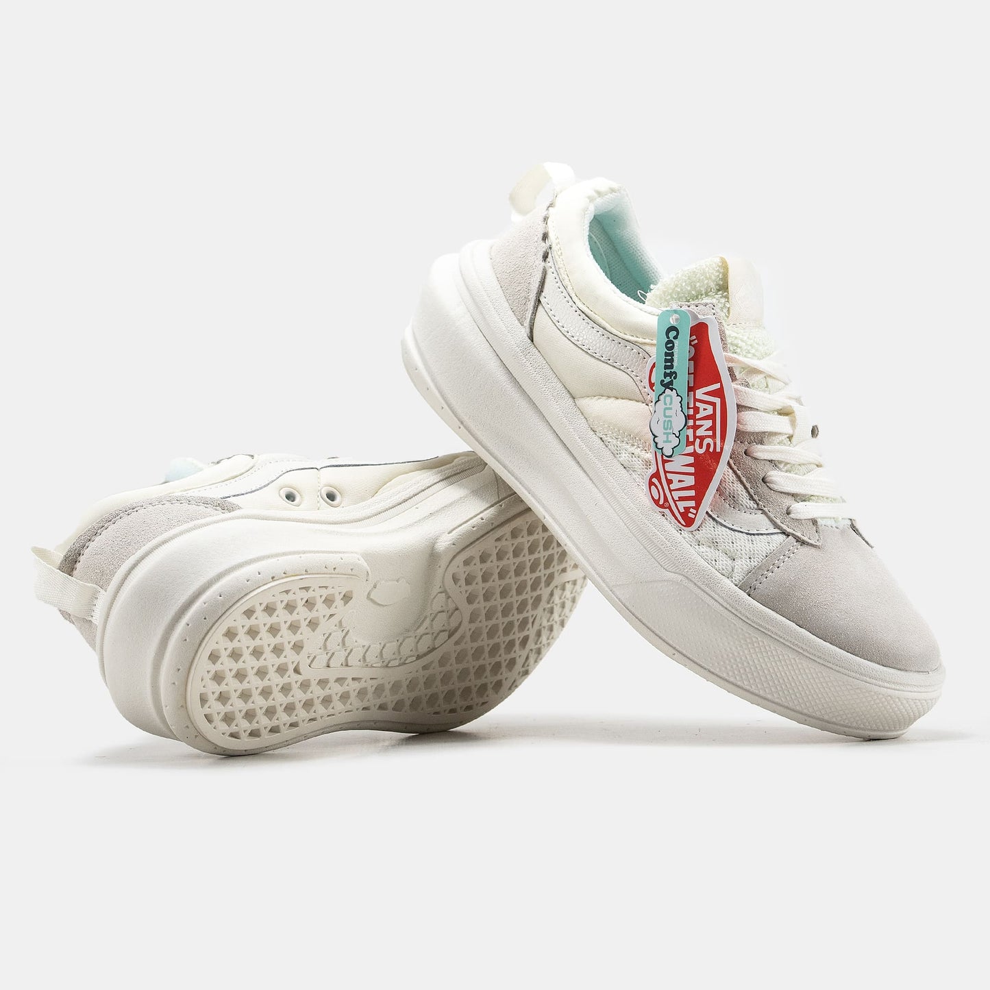 Vans Old Skool Overt Plus CC Beige