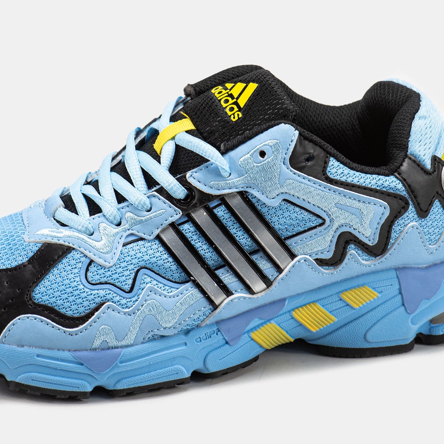 Adidas Responce x Bad Bunny Blue