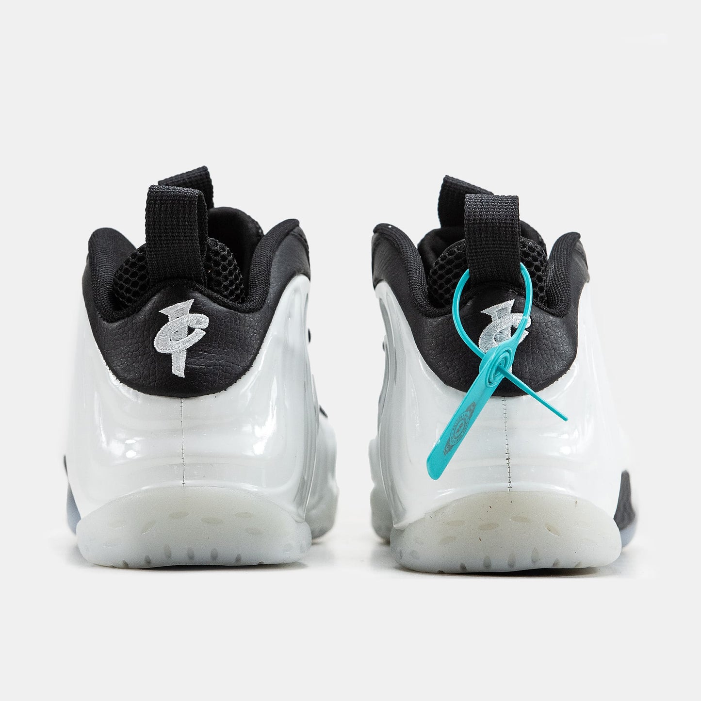 Nike Air Foamposite White Black