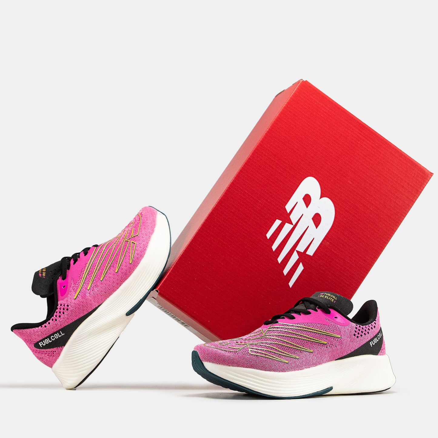 New Balance Fuel Cell RC Elite