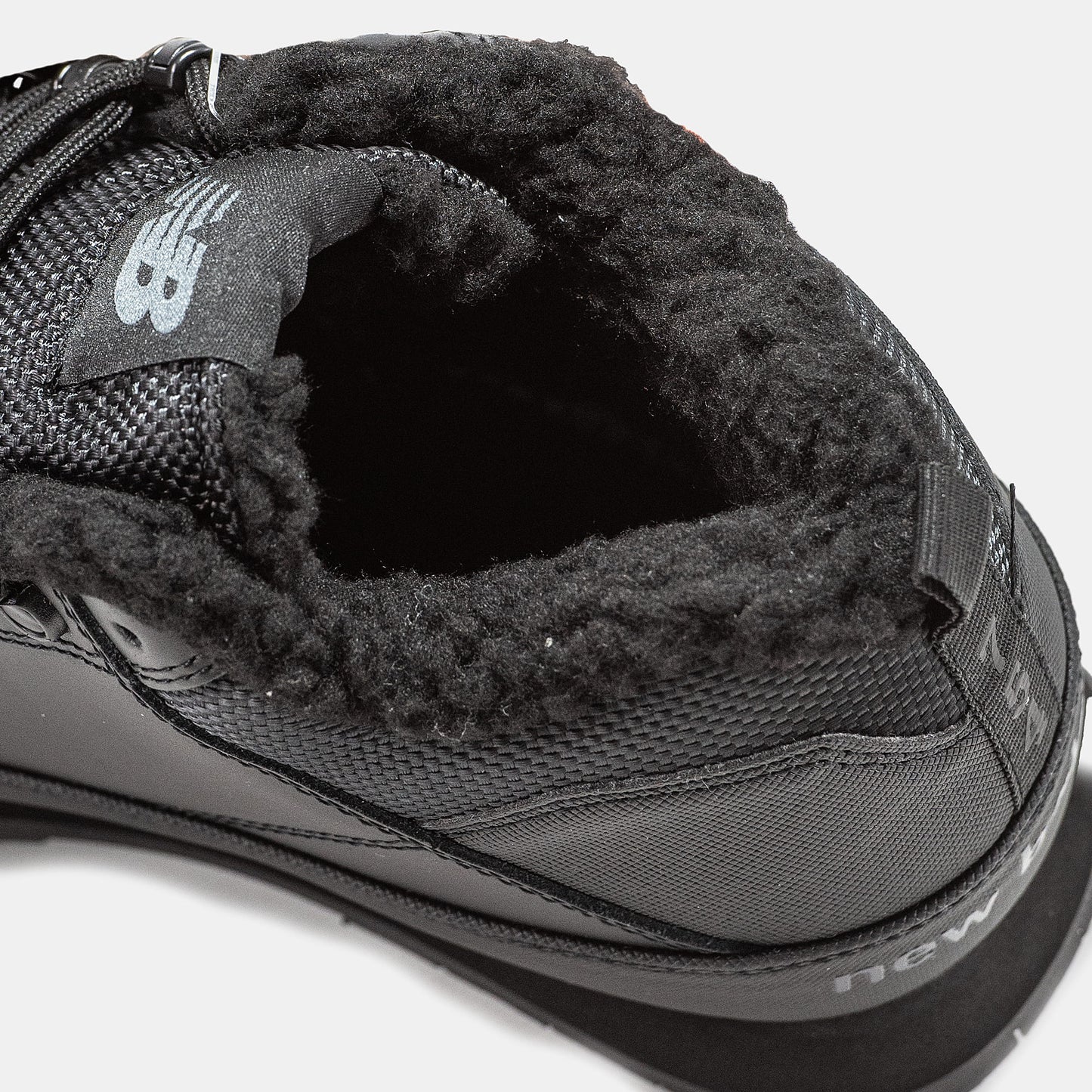 New Balance 754 All Black