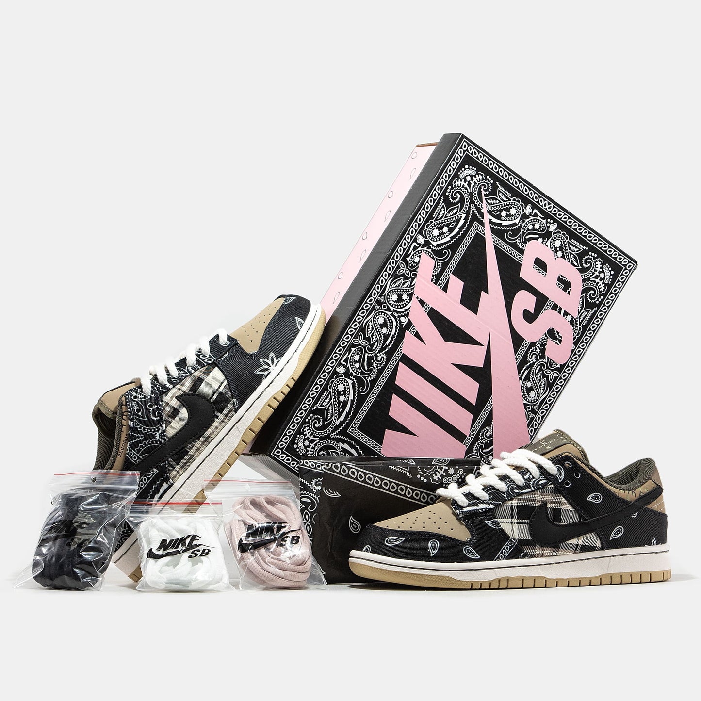 Nike SB Dunk Low x Travis Scott Winter