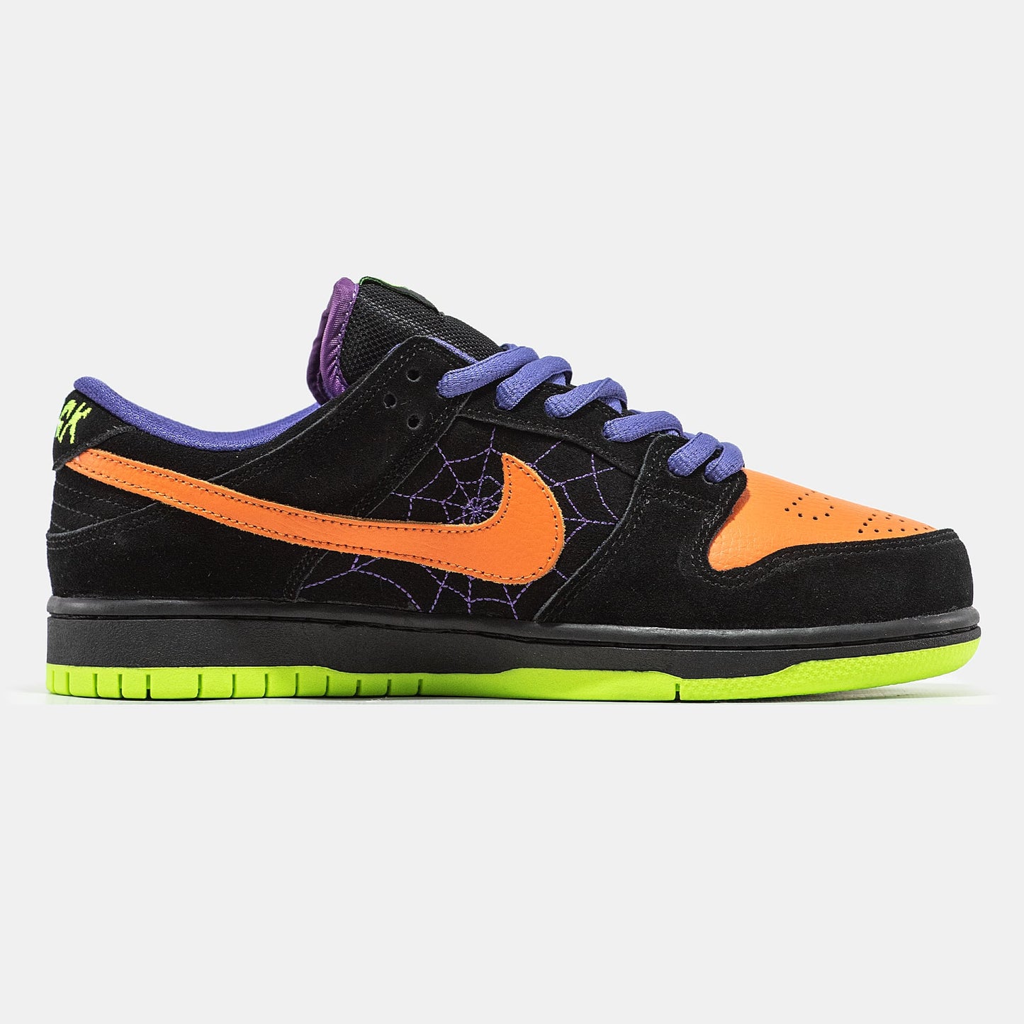 Nike SB Dunk Low Night of Mischief Halloween Winter