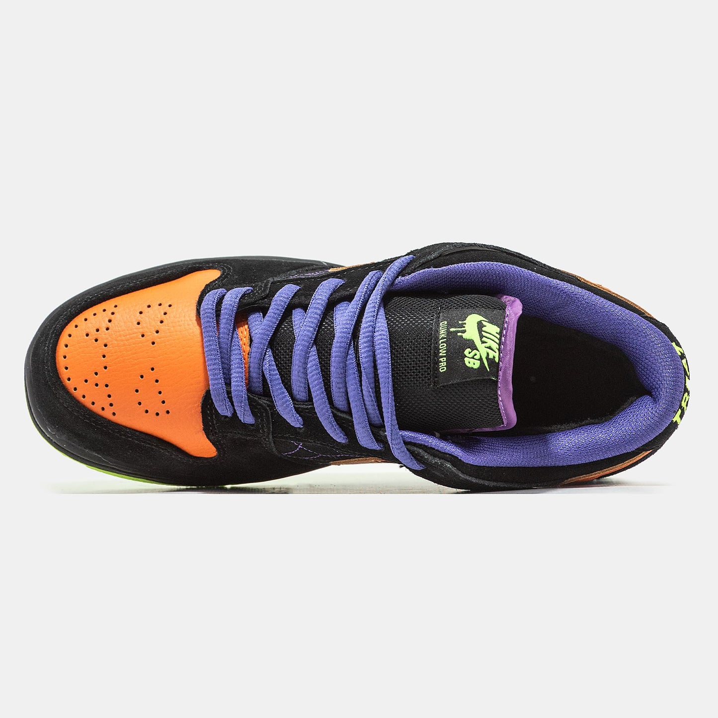 Nike SB Dunk Low Night of Mischief Halloween Winter