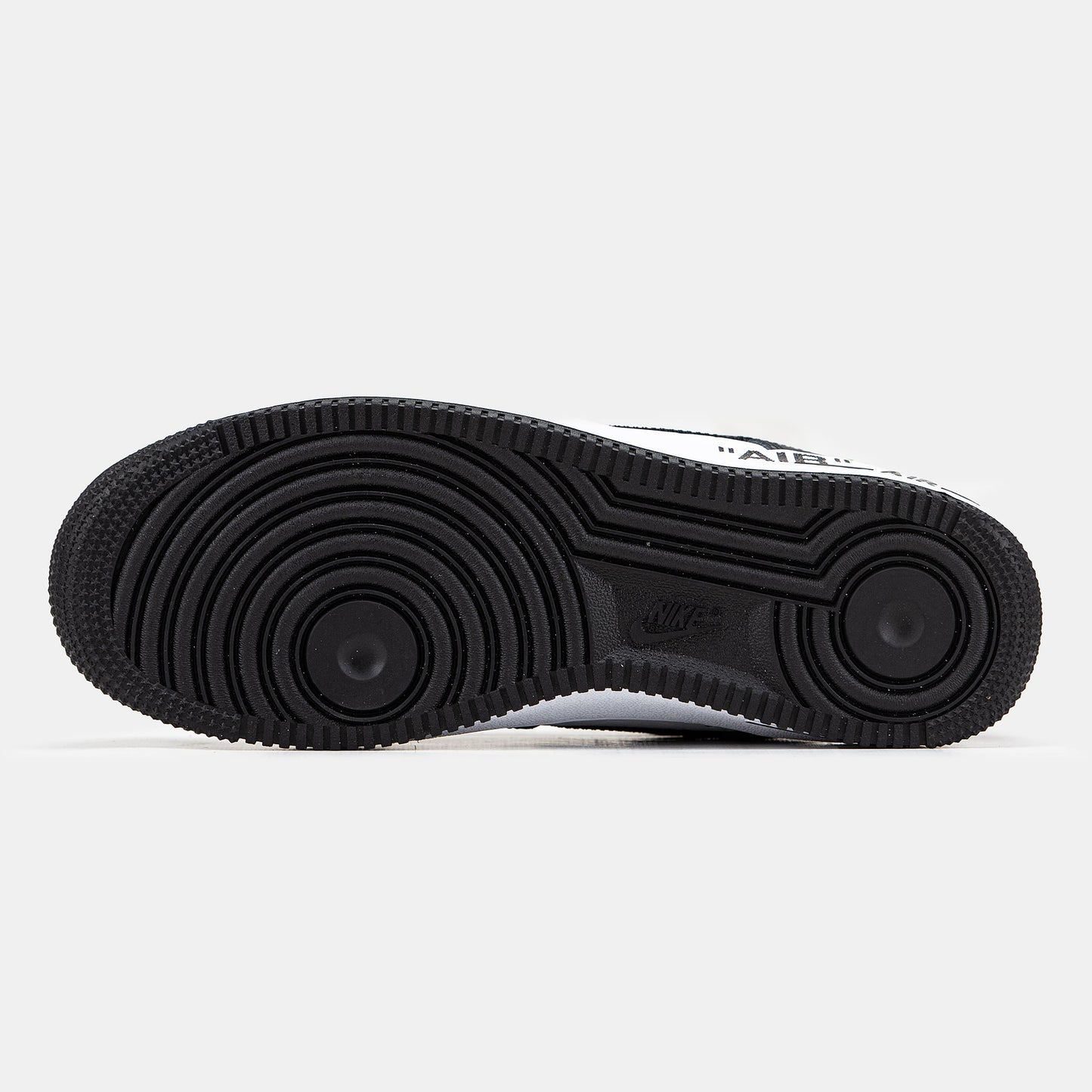 Nike Air Force 1 x Louis Vuitton Black White