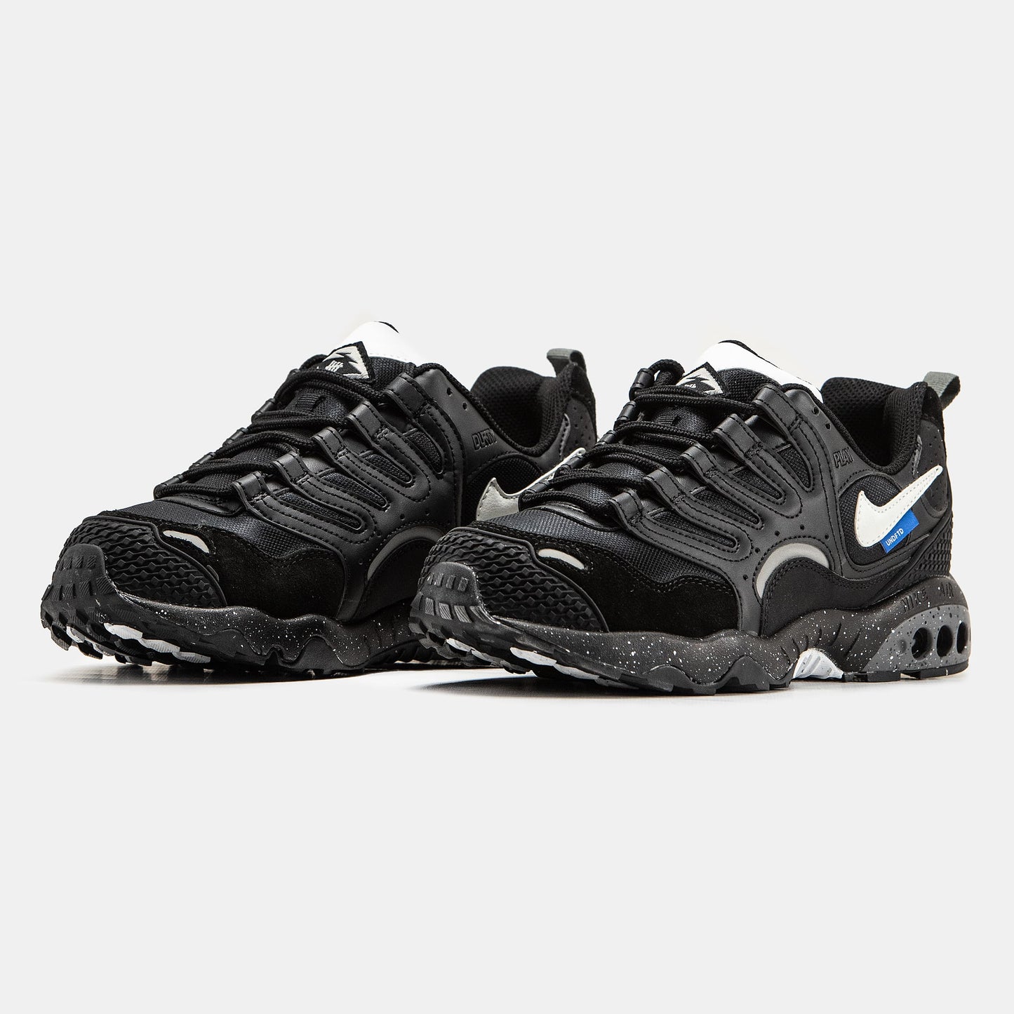 Nike Air Terra Humara x Undefeated Black