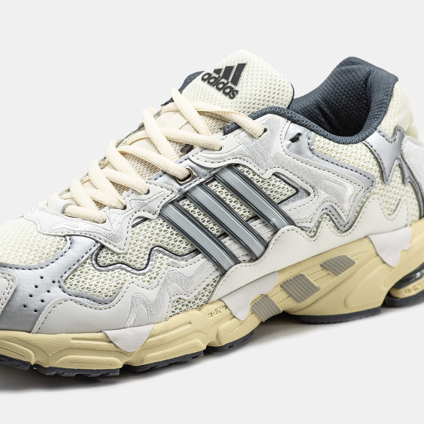 Adidas Response x Bad Bunny Beige