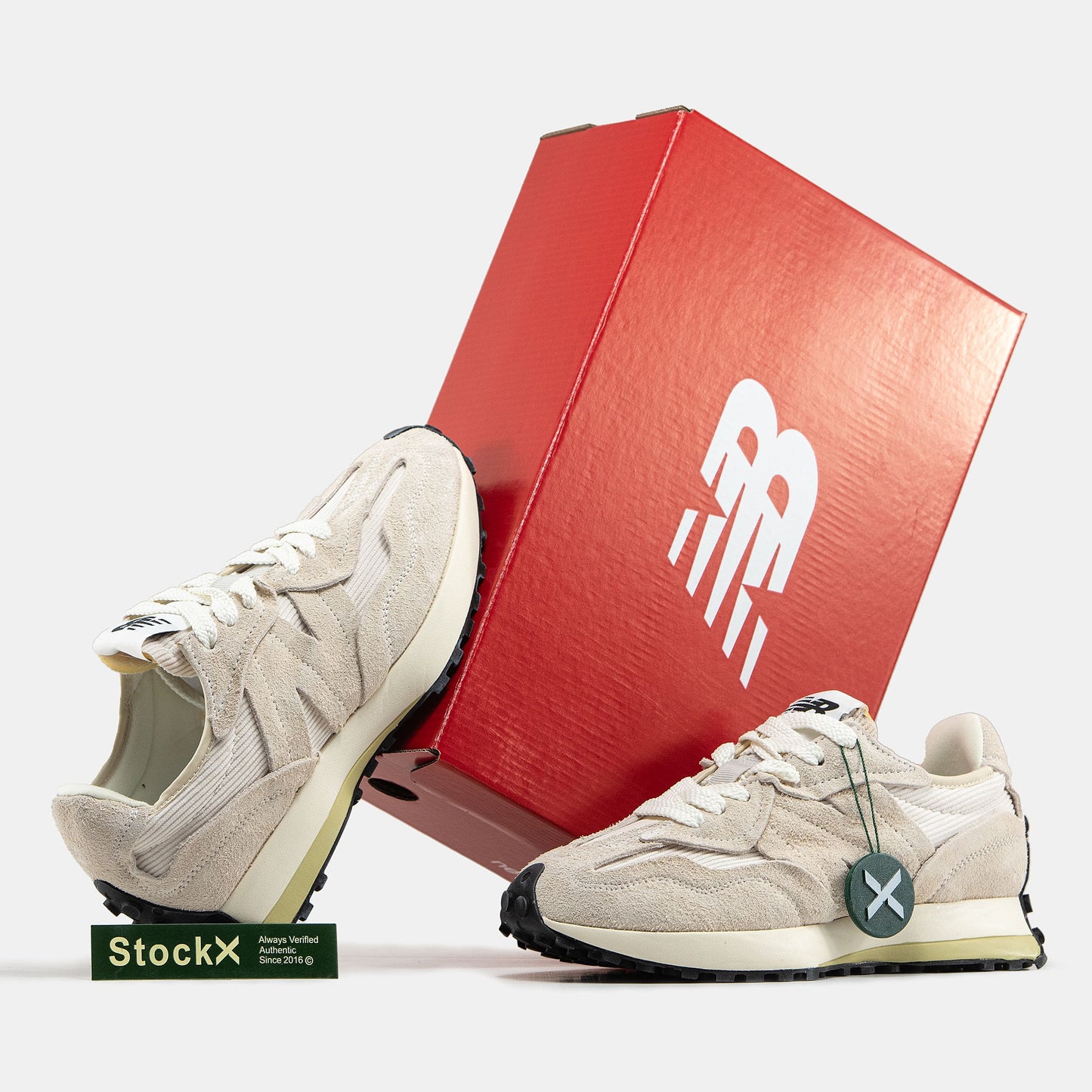 New Balance 327 Beige