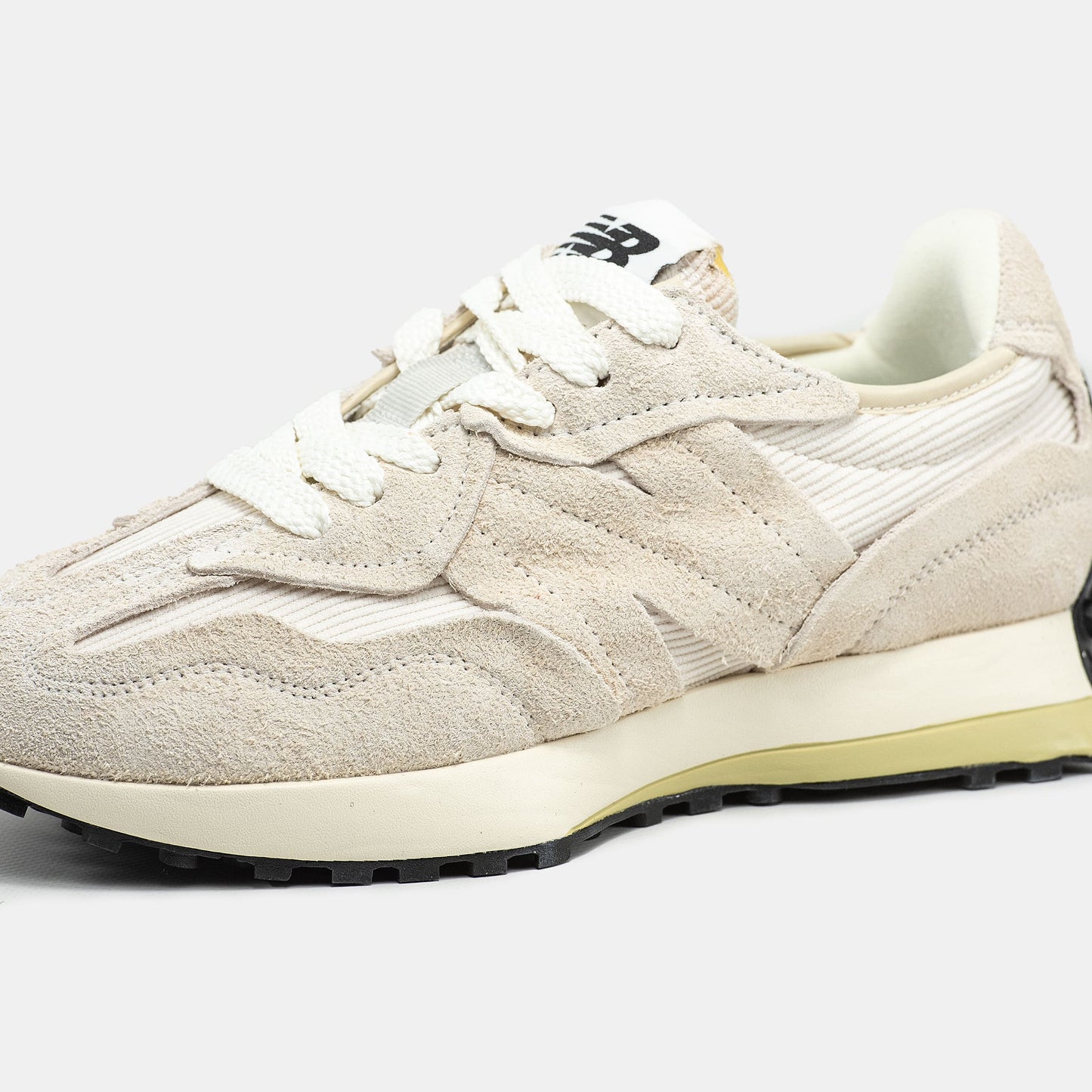 New Balance 327 Beige