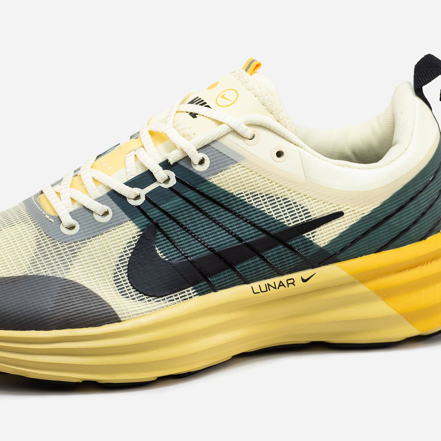 Nike Lunar Roam Beige
