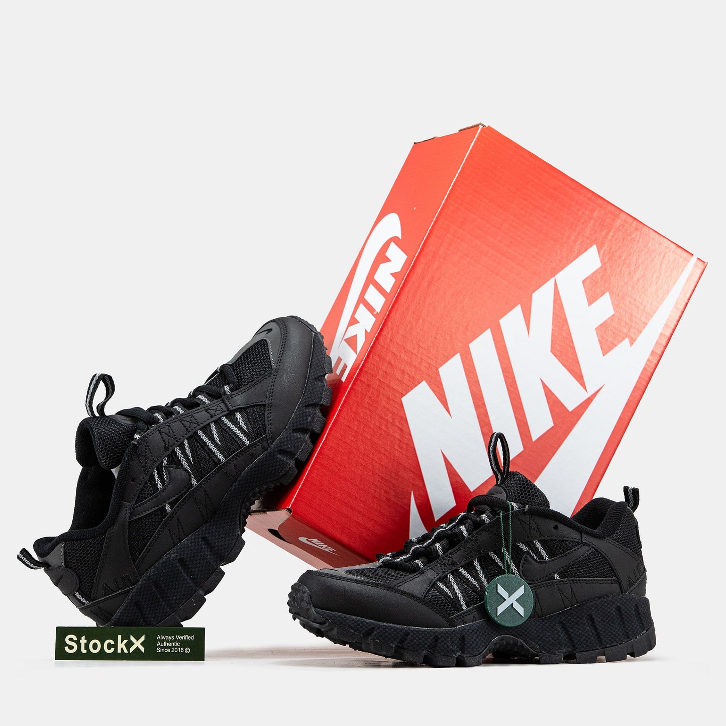 Nike Air Humara Black