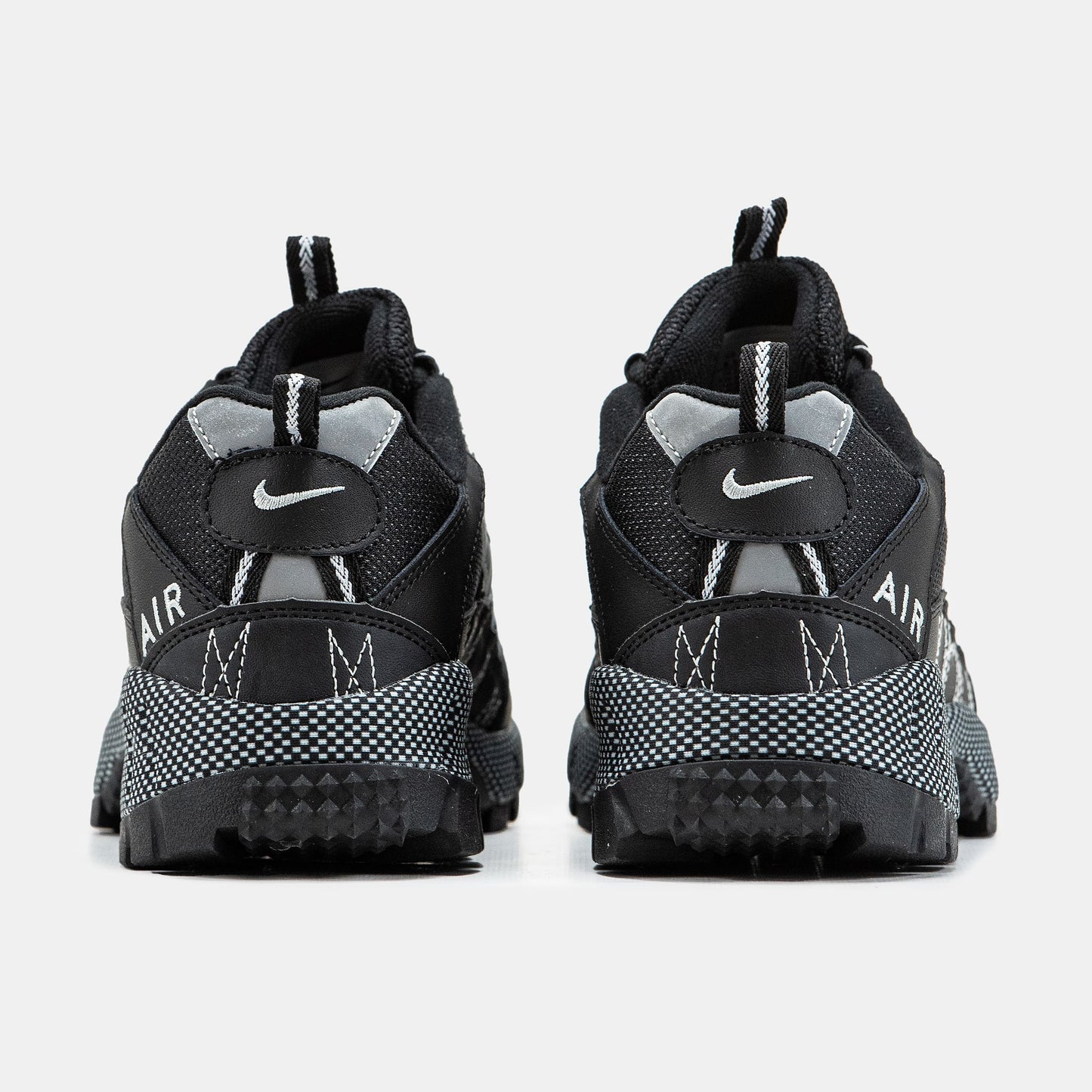 Nike Air Humara Black White