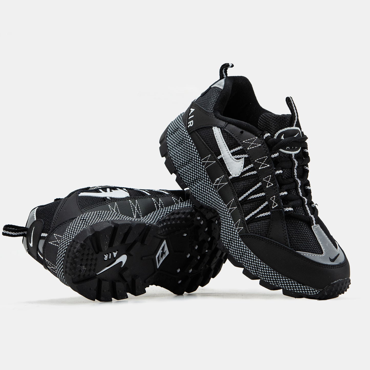 Nike Air Humara Black White