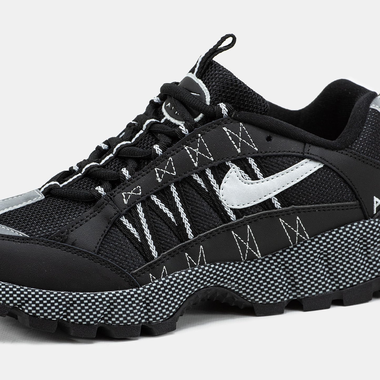 Nike Air Humara Black White
