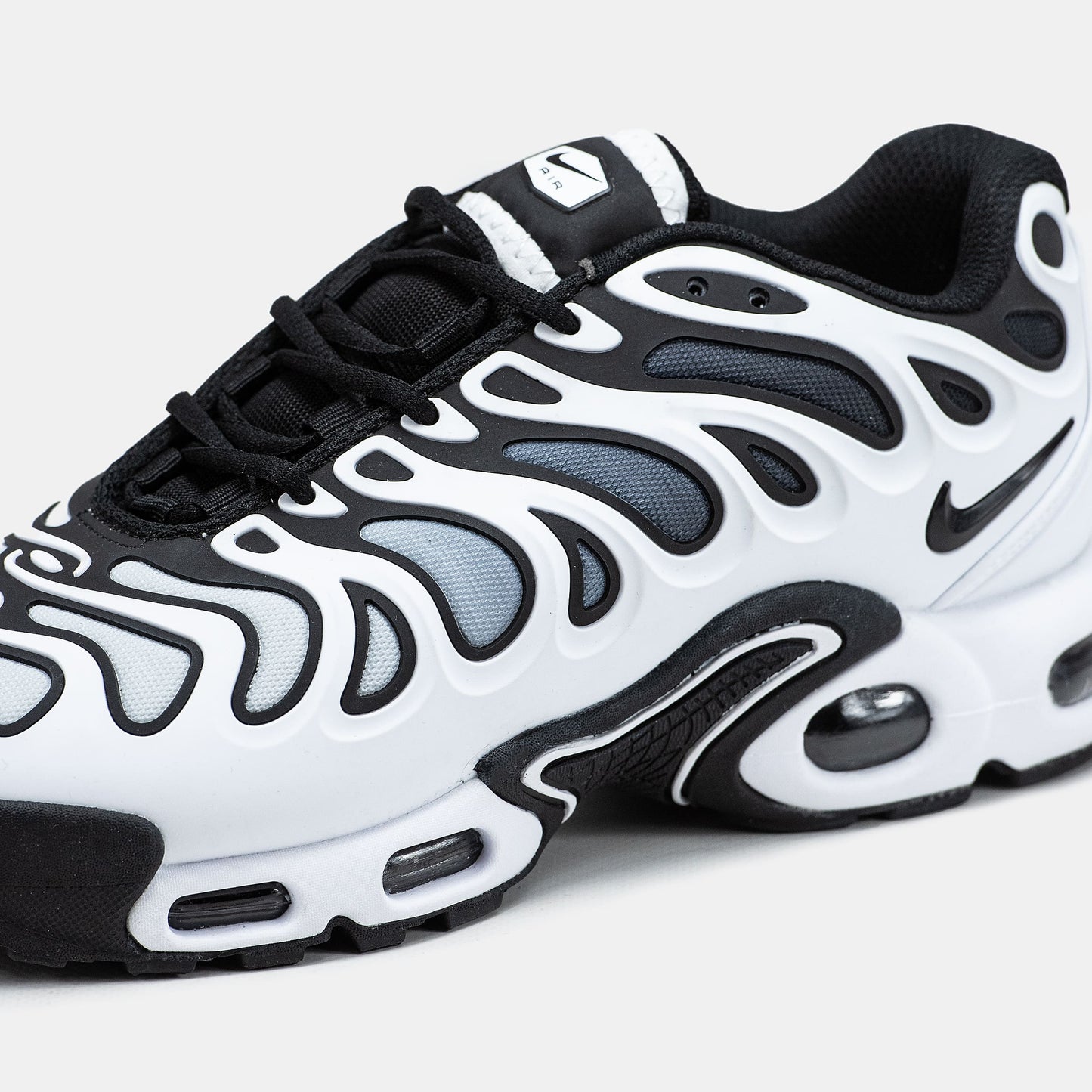 Nike Air Max Plus Drift White Black