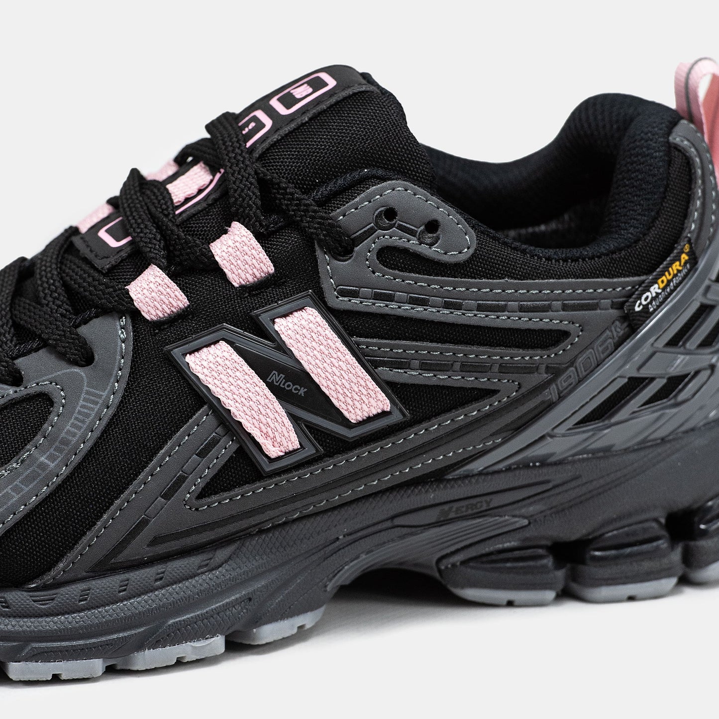 New Balance 1906R Cordura Black Pink