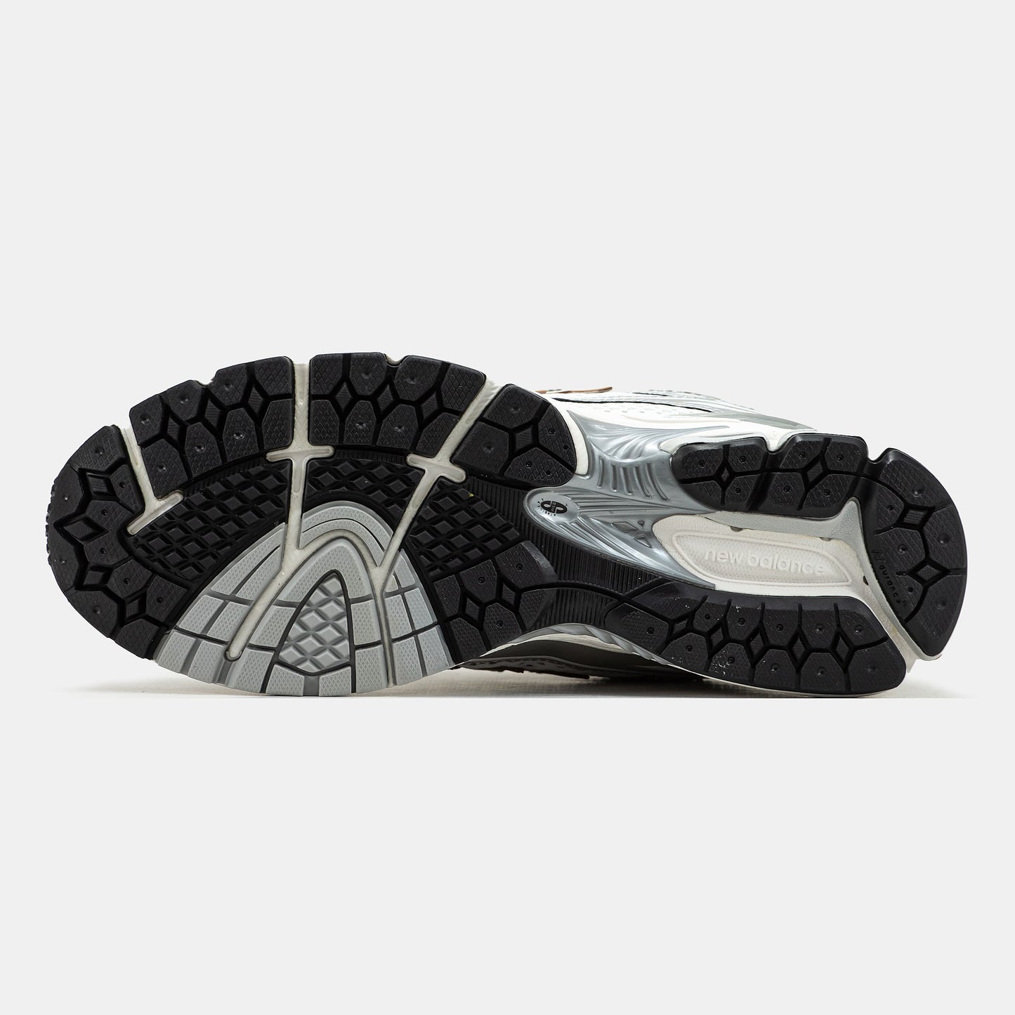 New Balance 1906R White Silver Gold
