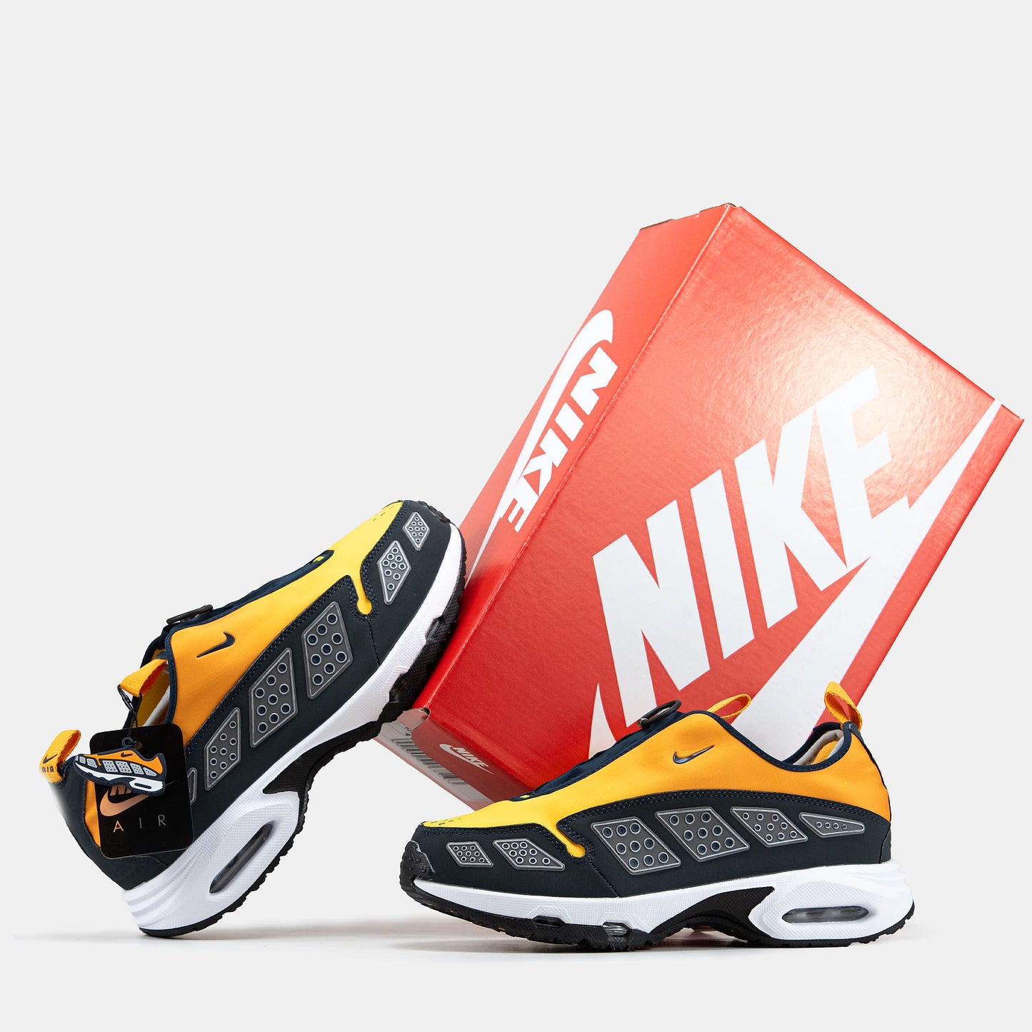 Nike Air Max SNDR Gore-Tex Orange Black / Canyon Gold Deep Ocean
