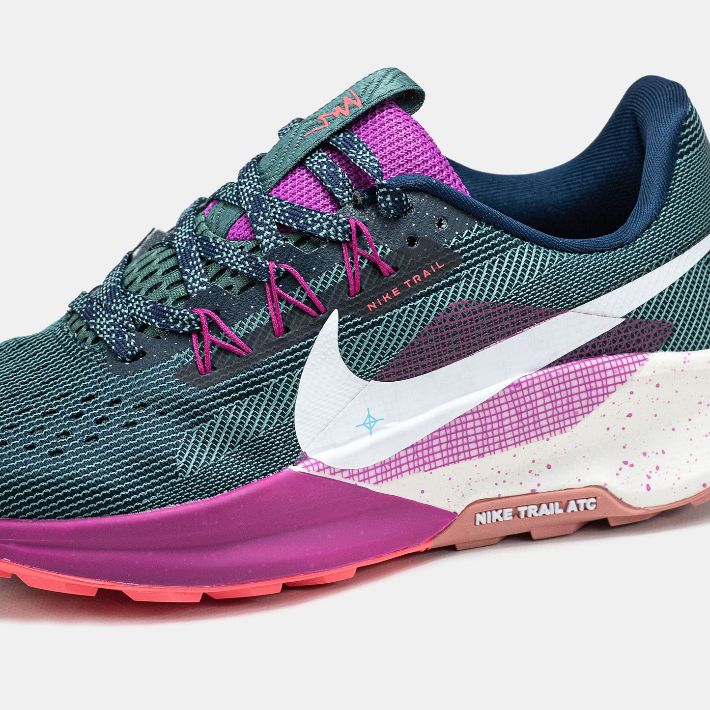 Nike Pegasus Trail 5 Green Pink