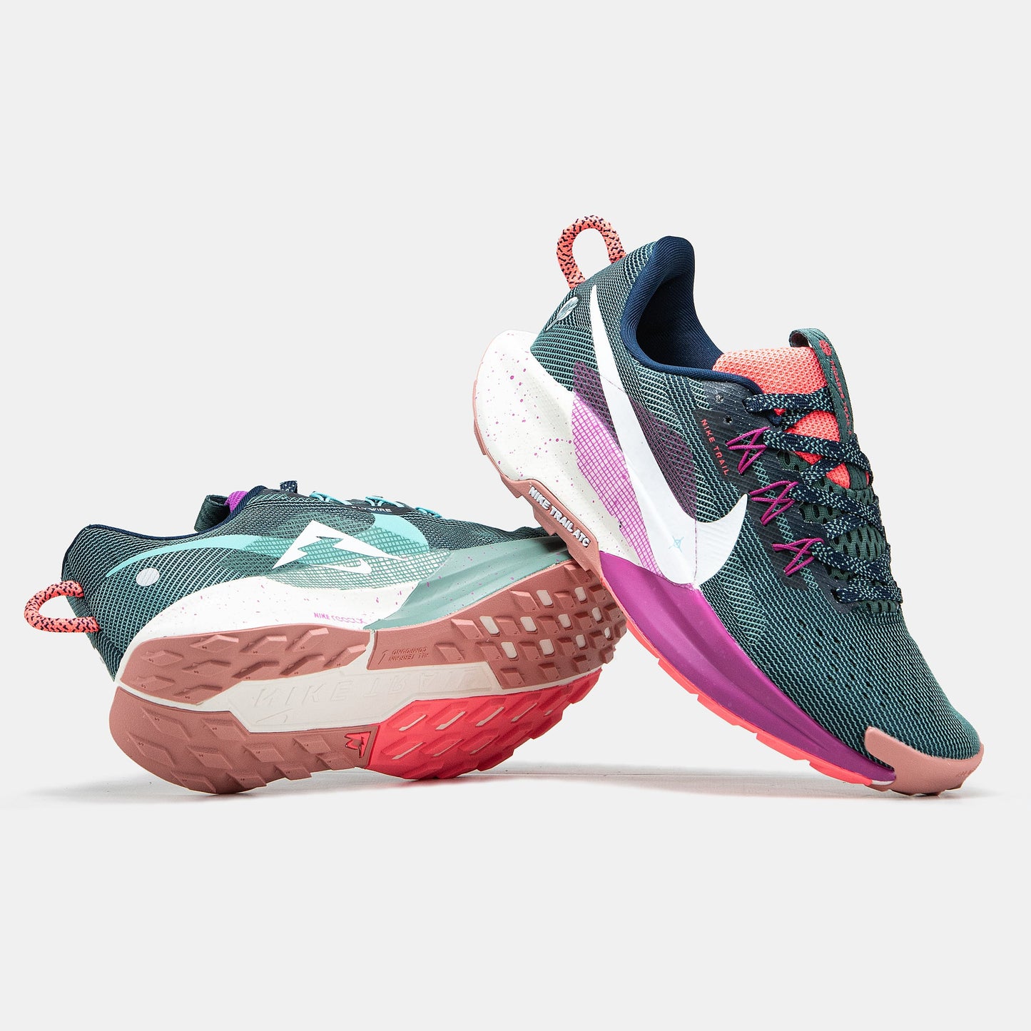 Nike Pegasus Trail 5 Green Pink