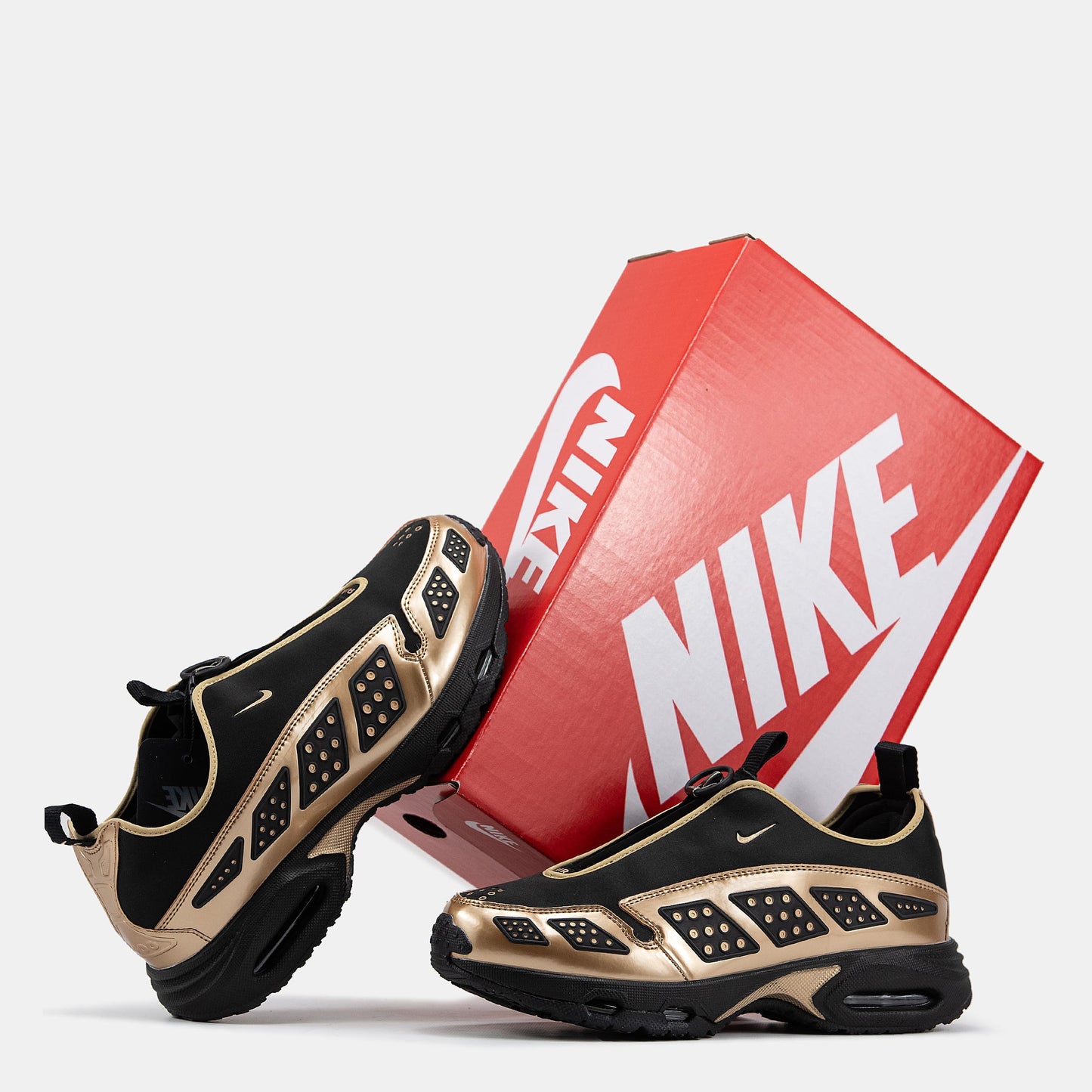 Nike Air Max SNDR Black Gold