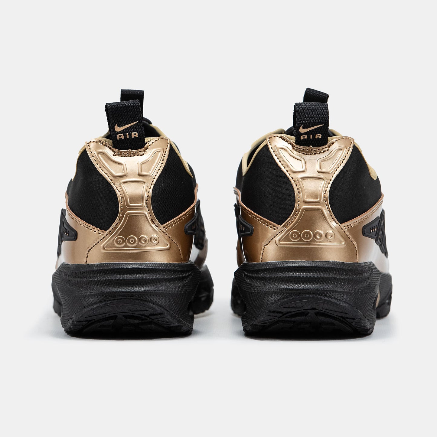 Nike Air Max SNDR Black Gold