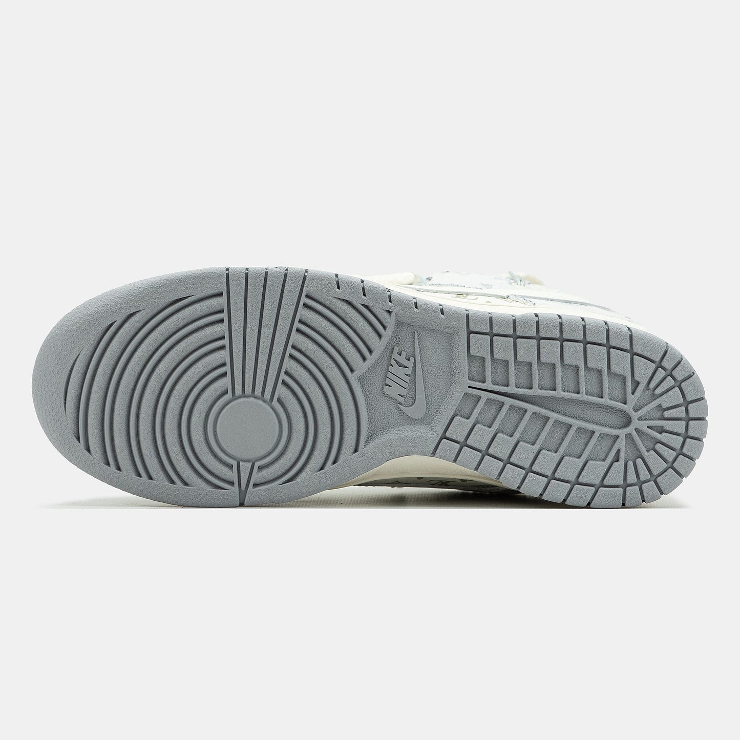 Nike SB Dunk x Louis Vuitton Cream Grey