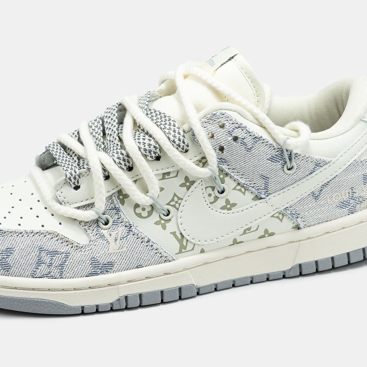 Nike SB Dunk x Louis Vuitton Cream Grey