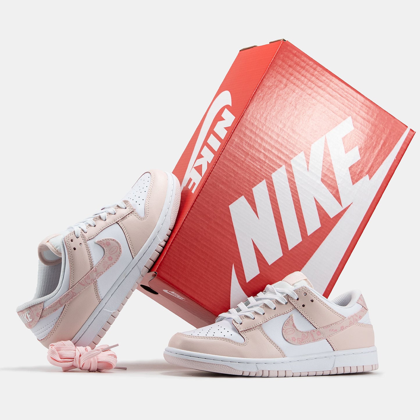 Nike SB Dunk Low White Pink