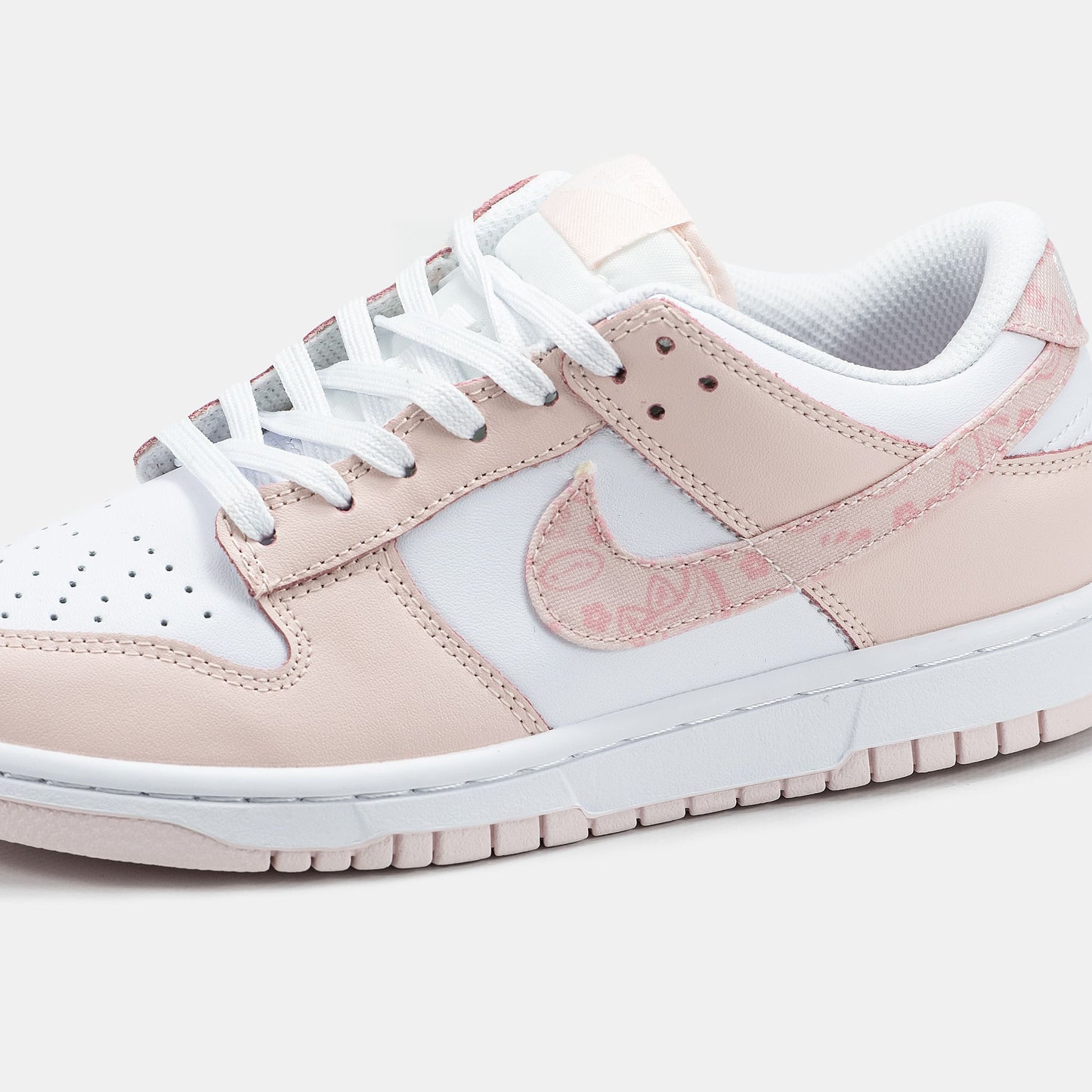 Nike SB Dunk Low White Pink