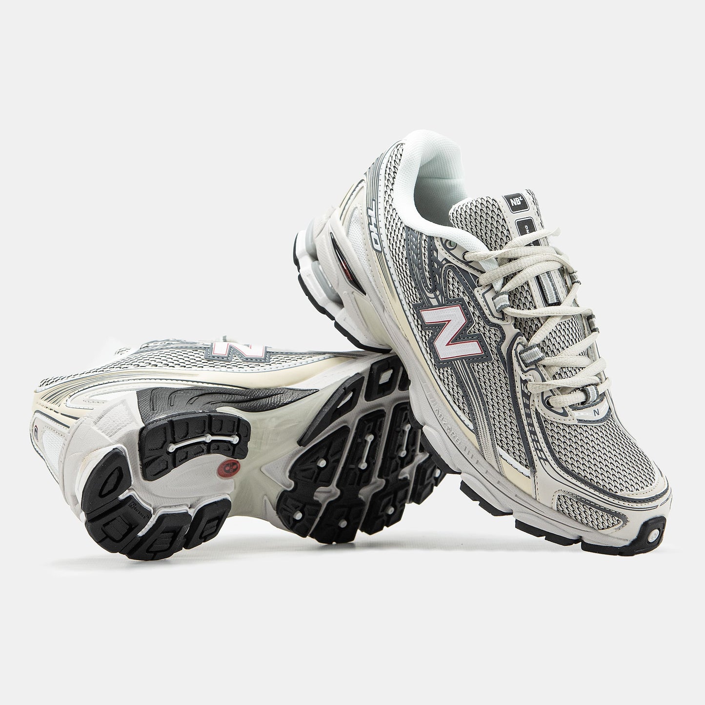 New Balance 740 Cream