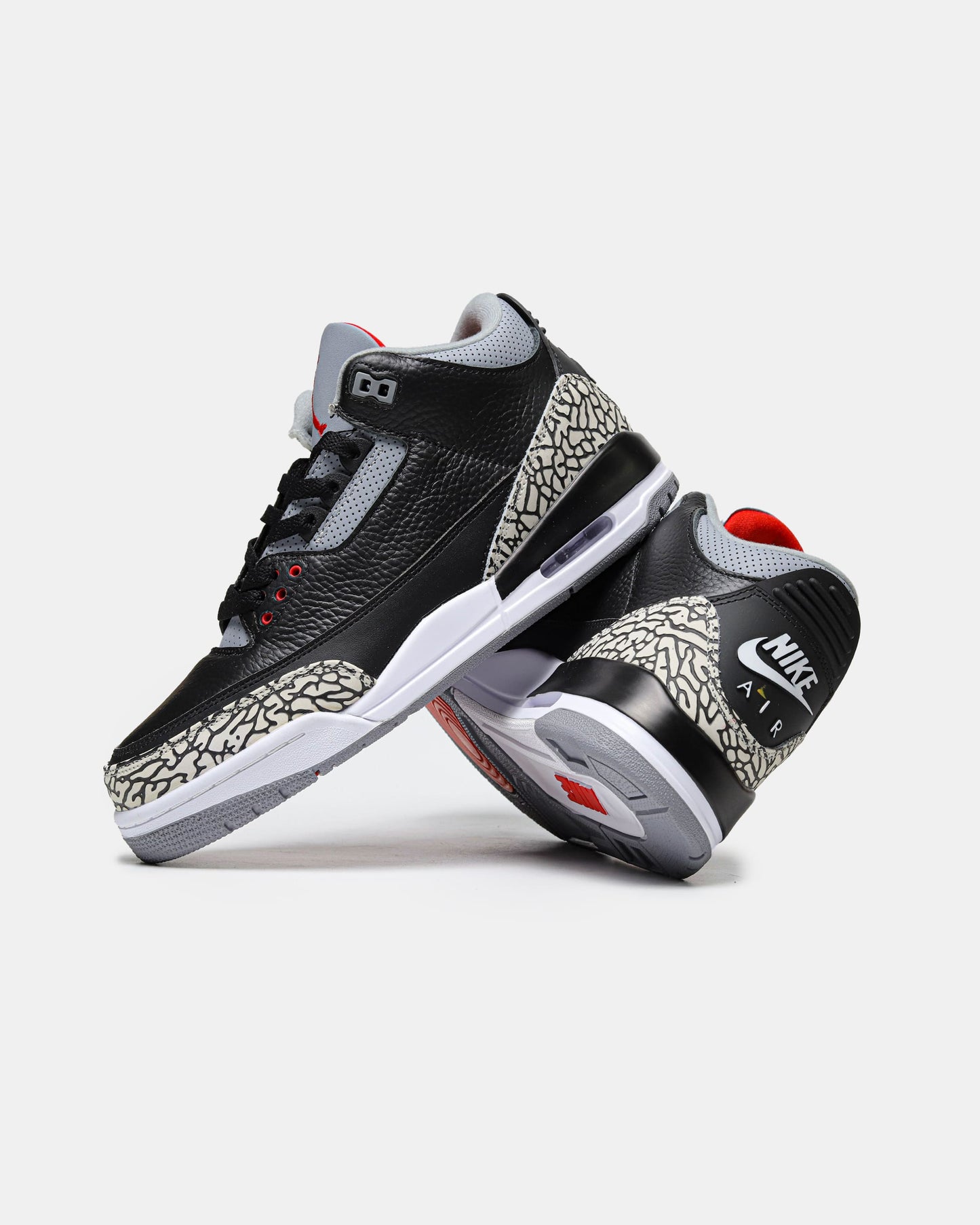 Nike Air Jordan 3 OG 'Black Cement' 2024