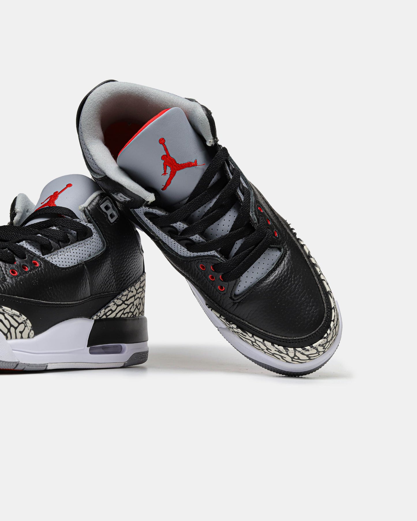 Nike Air Jordan 3 OG 'Black Cement' 2024