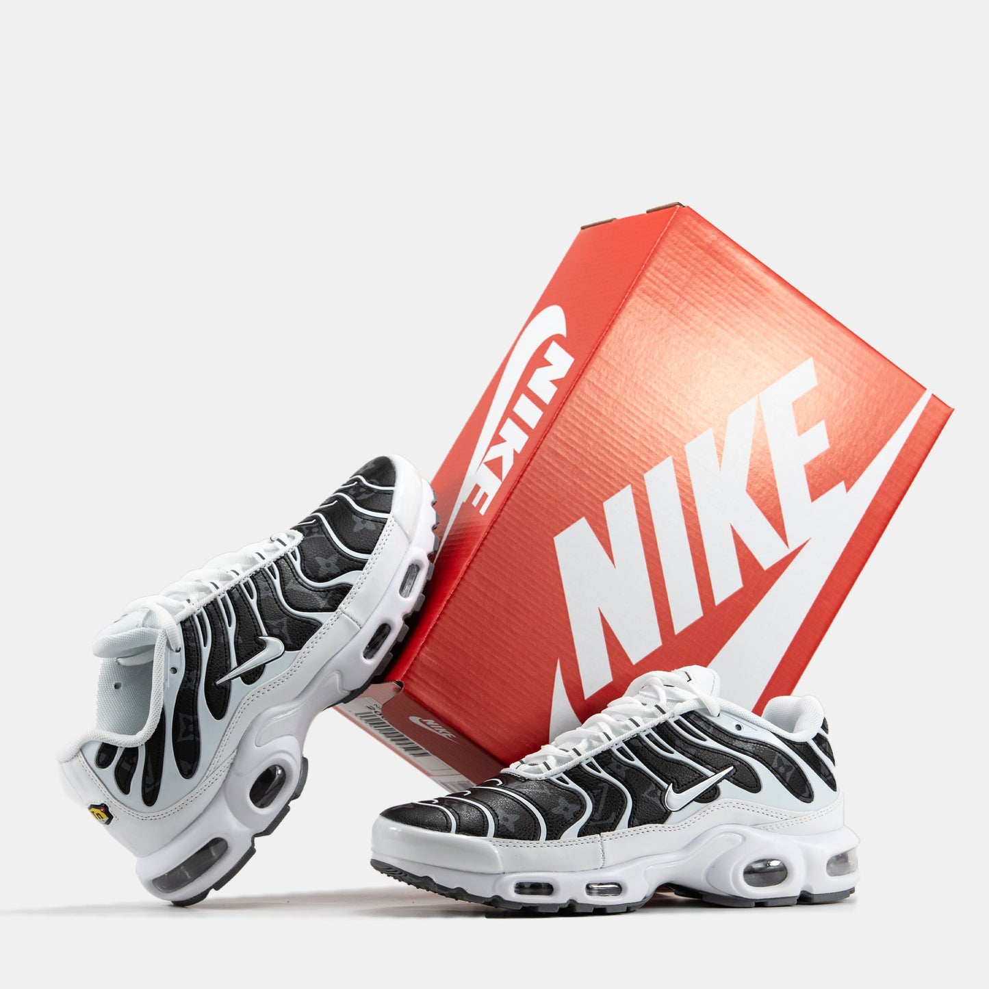 Nike Air Max Tn x Louis Vuitton Black White