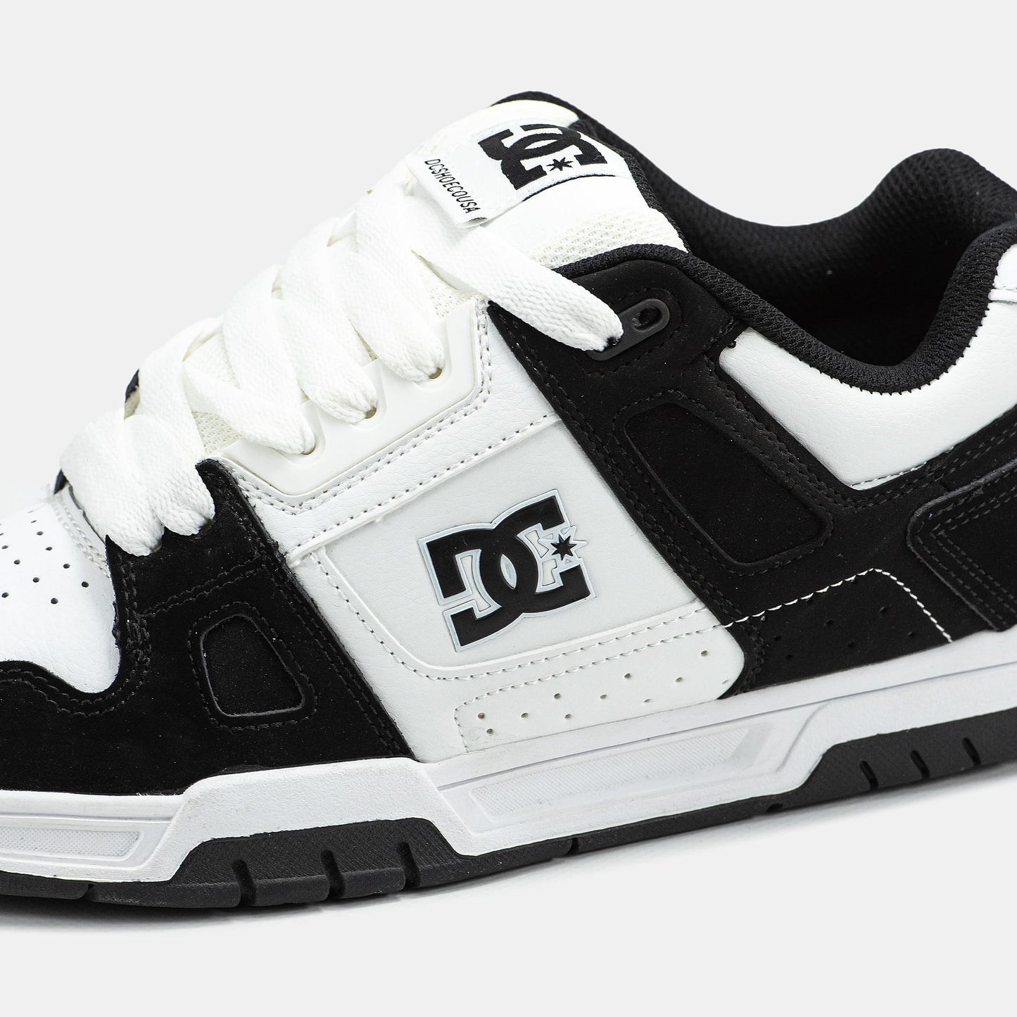 DC Stag White Black