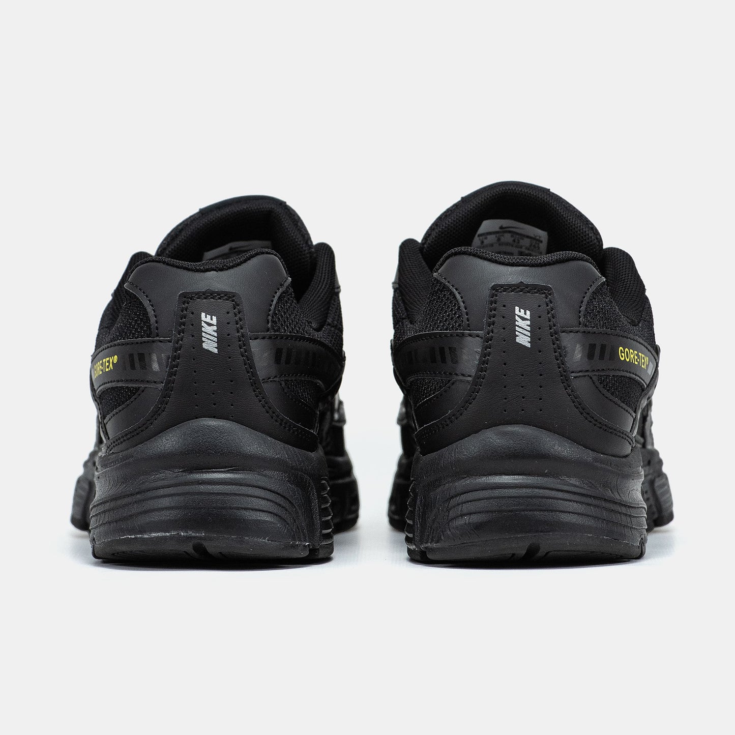 Nike Initiator Black White Logo Gore-Tex
