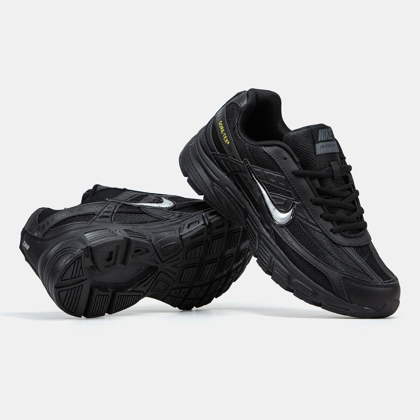 Nike Initiator Black White Logo Gore-Tex