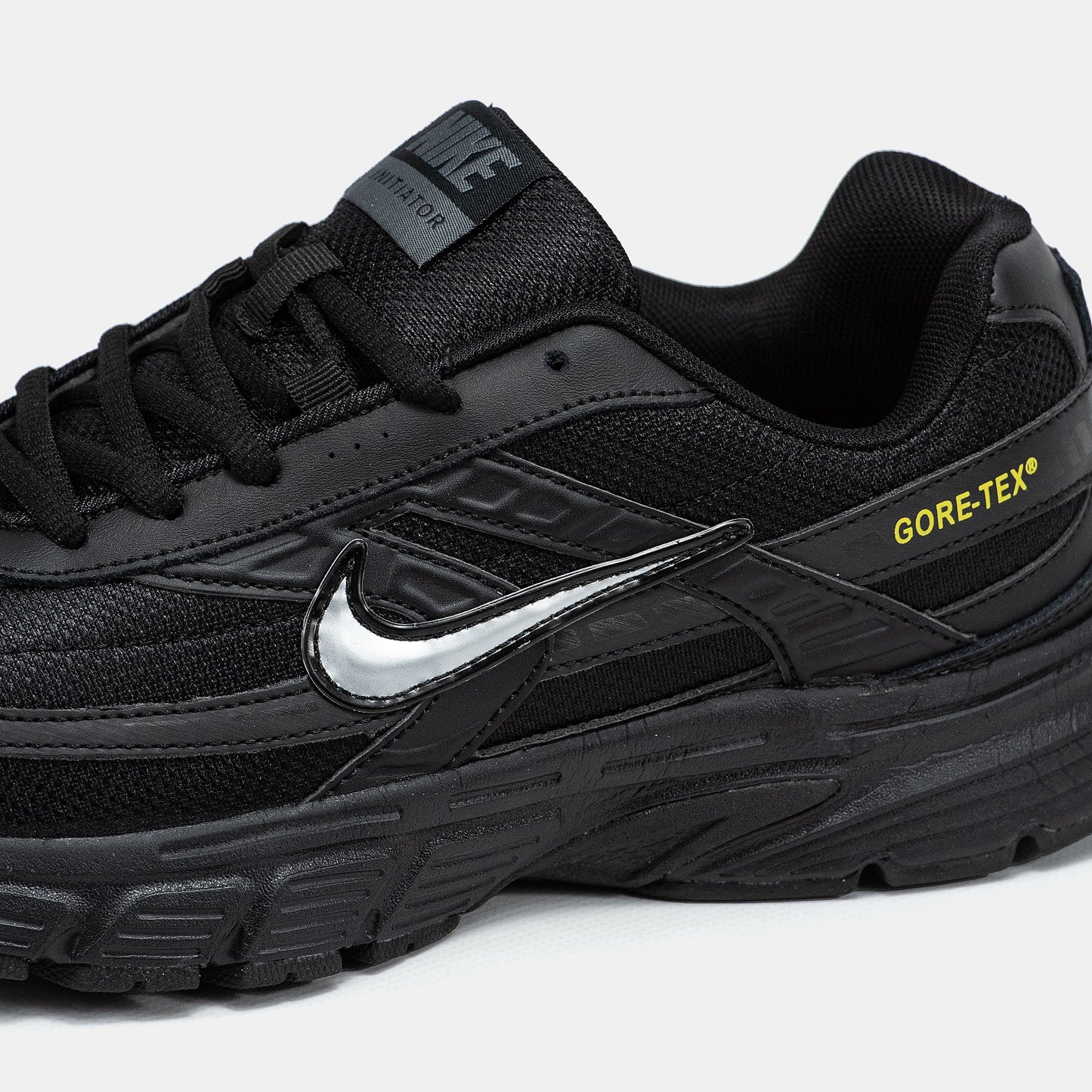 Nike Initiator Black White Logo Gore-Tex