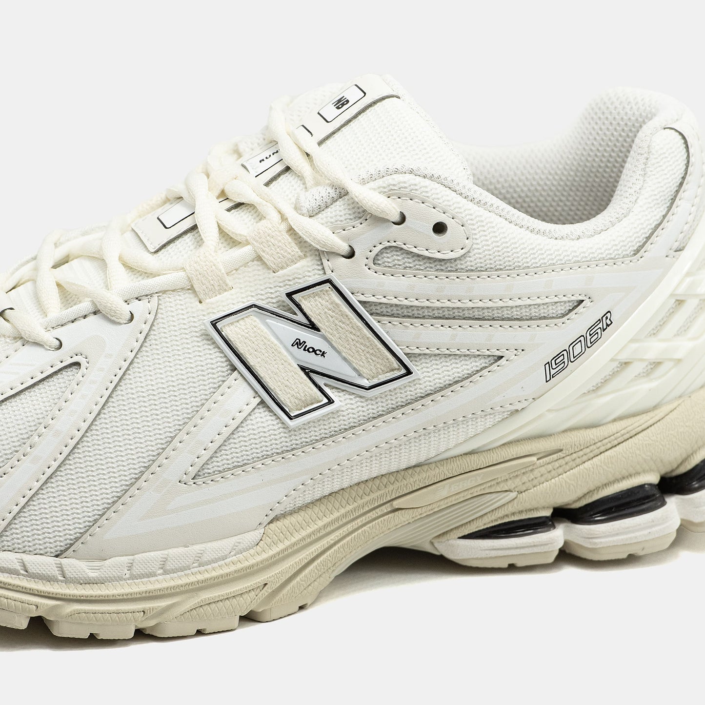 New Balance 1906R Cream