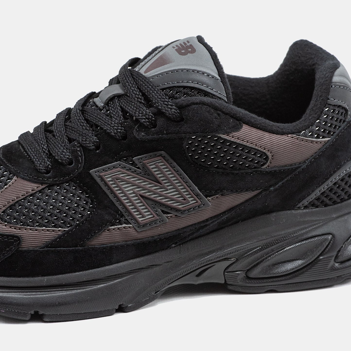New Balance 2010 Black Brown