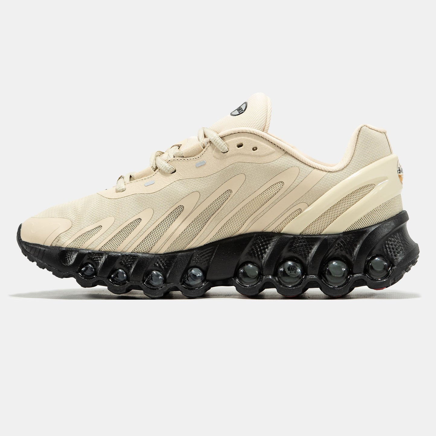 Nike Air Max DN8 Beige Black