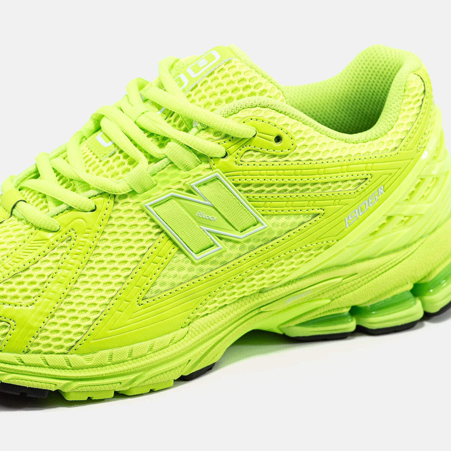 New Balance 1906R Neon