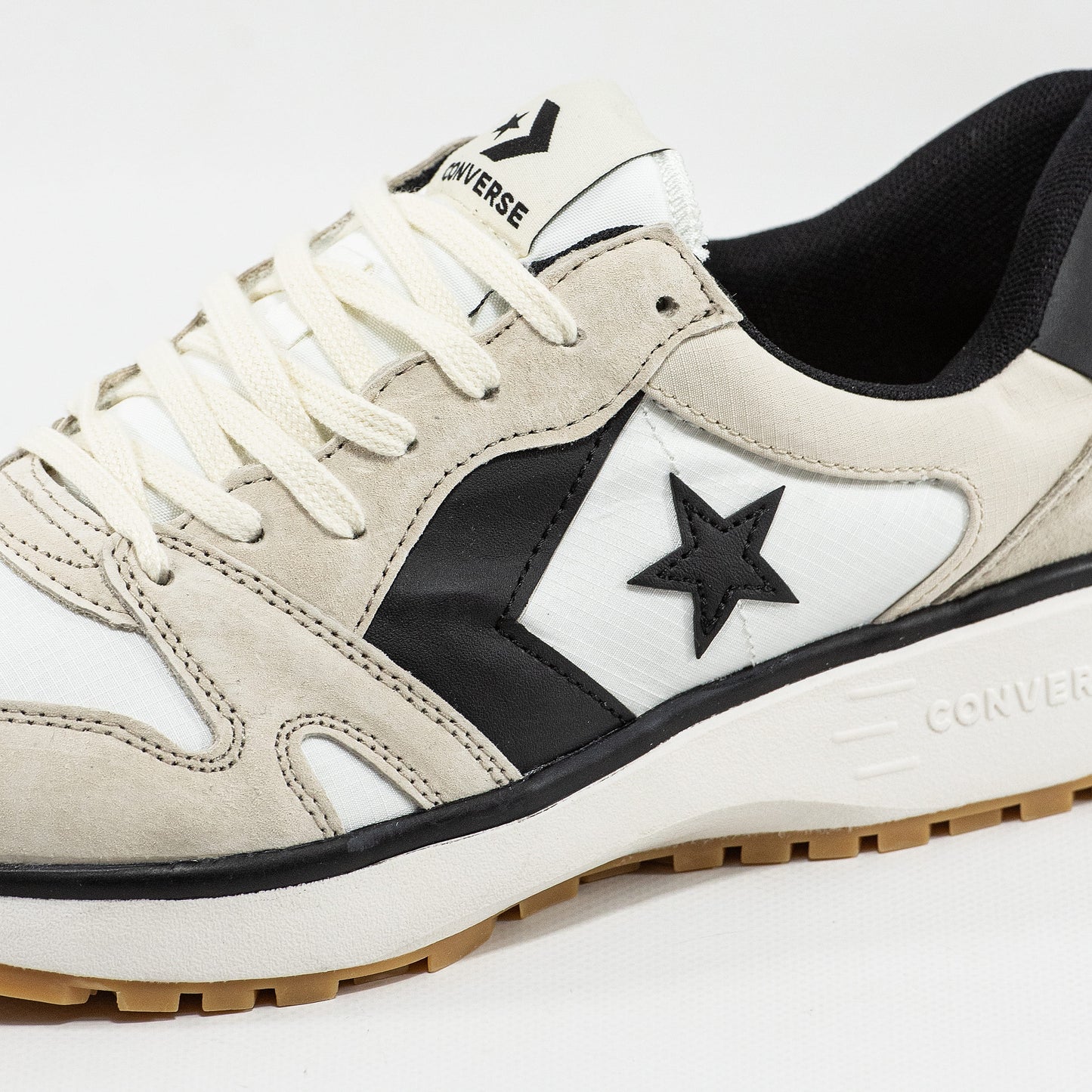 Converse Omni Trainer White Beige