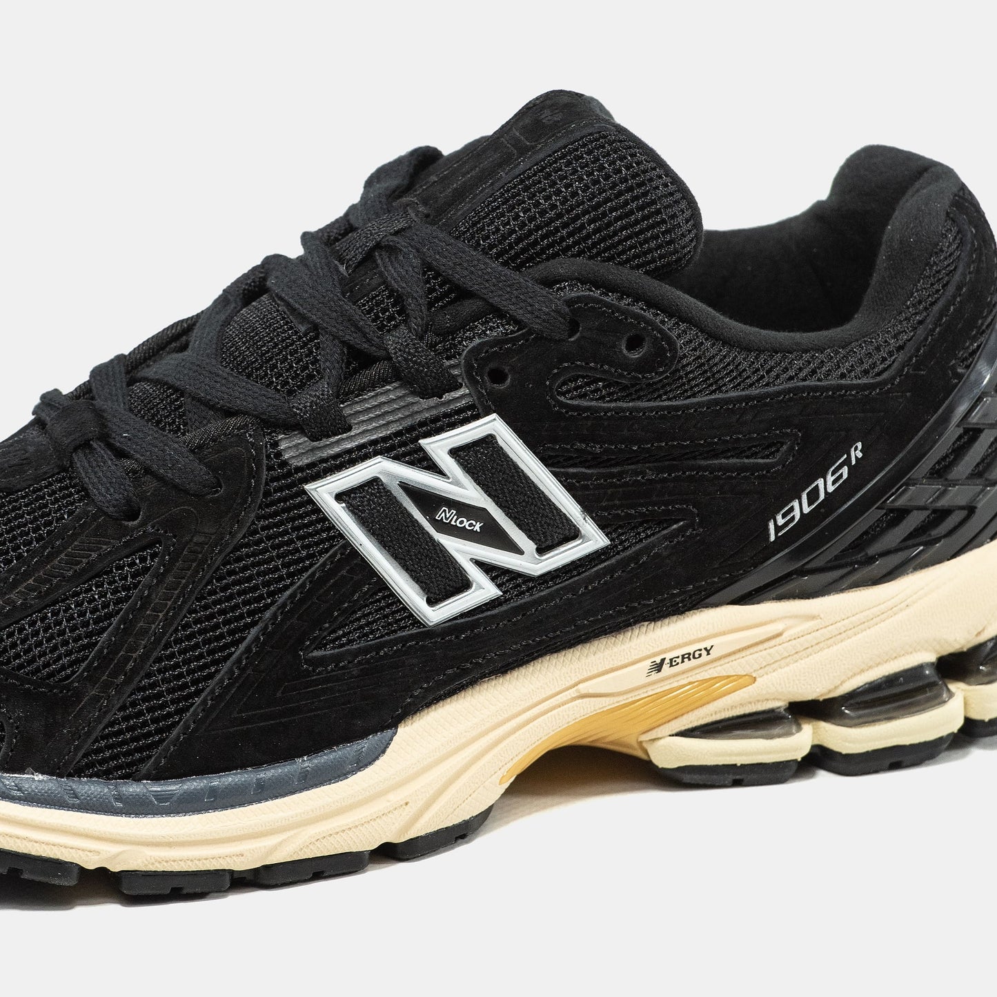 New Balance 1906R Black Suede Beige