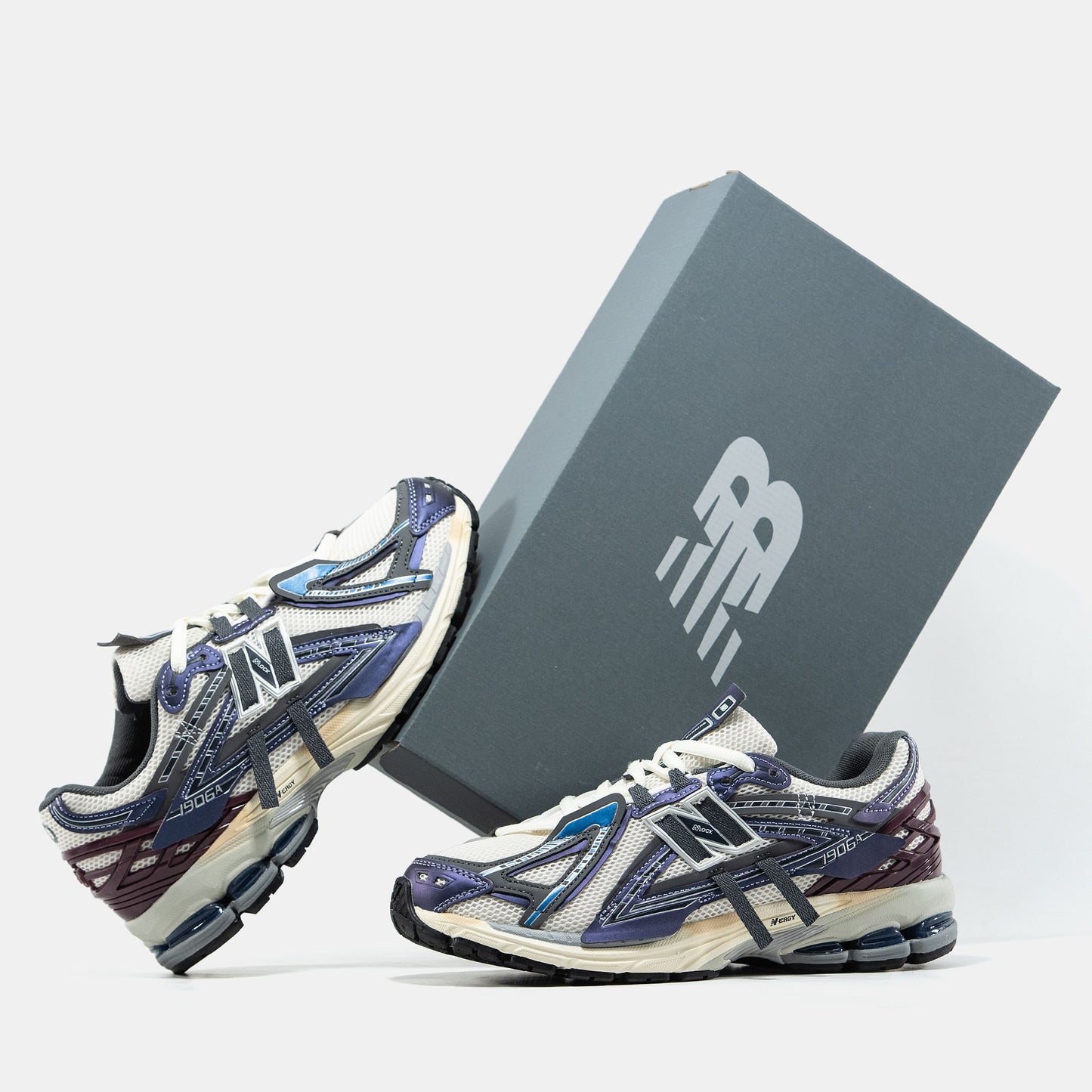 New Balance 1906A Beige Violet