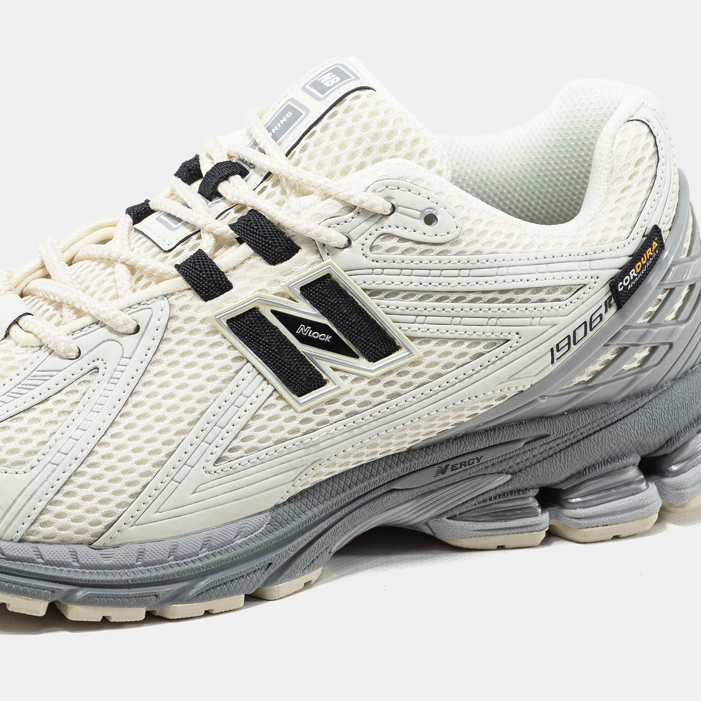 New Balance 1906R Cordura Beige Grey