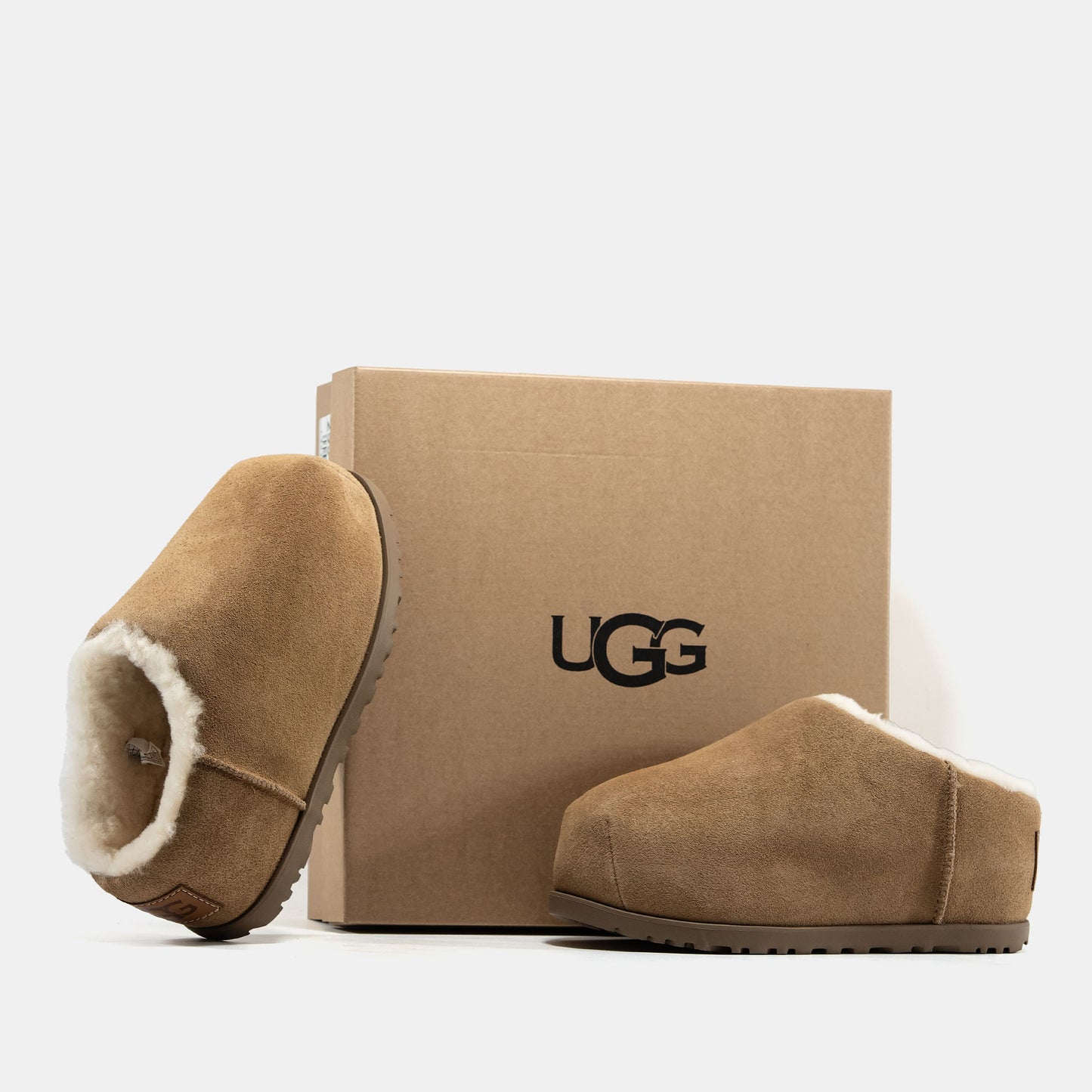 UGG Pumped Slide Beige