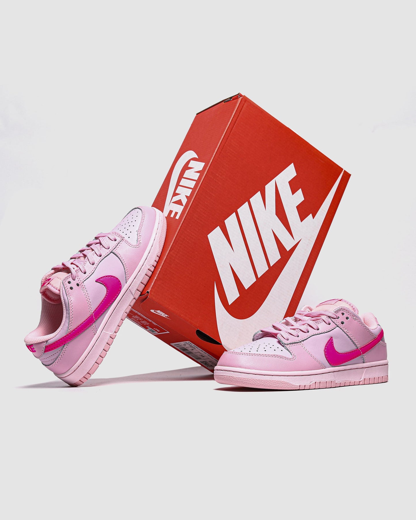 Nike SB Dunk Low GS Triple Pink