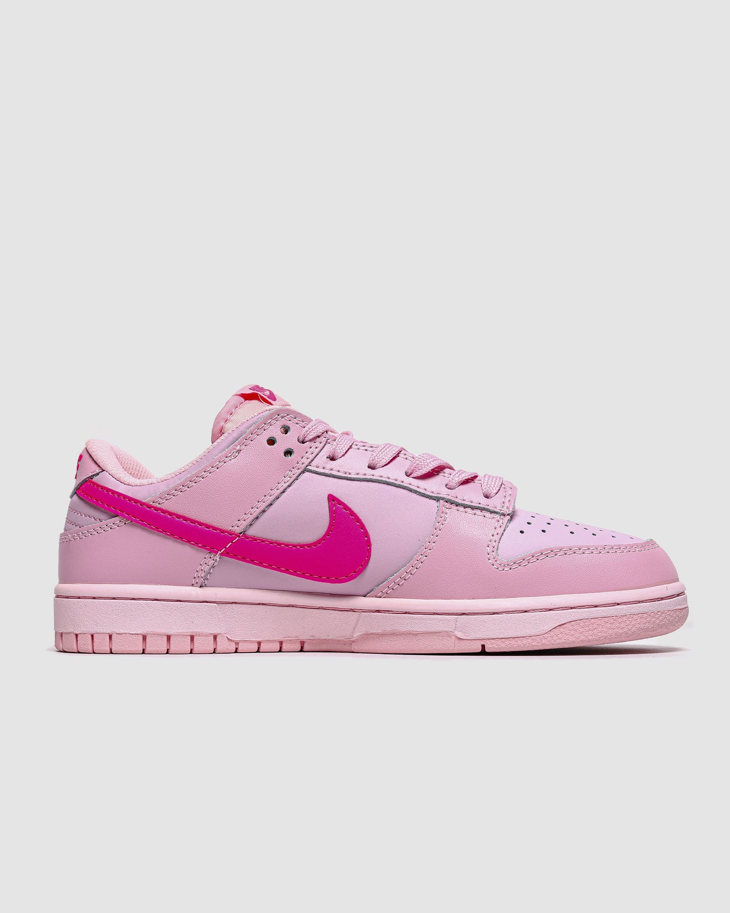 Nike SB Dunk Low GS Triple Pink